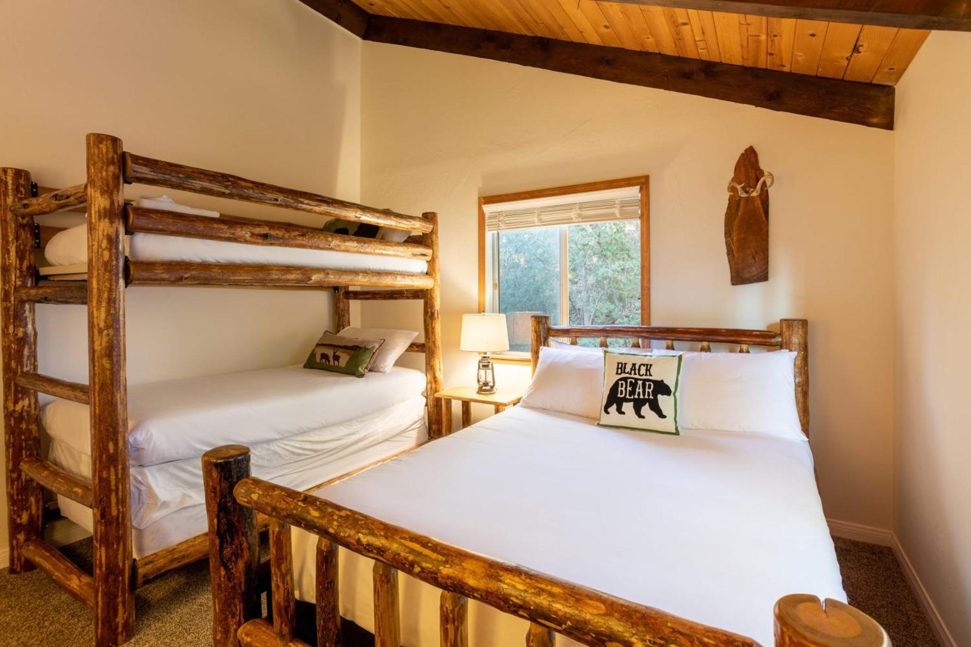 Bear'S Lair By Avantstay 3Mins From Bear Mountain Ski Resort بيغ بير لاكي، سان بيرناردينو، كاليفورنيا المظهر الخارجي الصورة