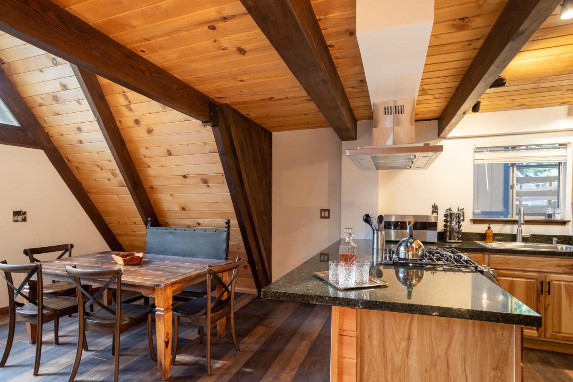 Bear'S Lair By Avantstay 3Mins From Bear Mountain Ski Resort بيغ بير لاكي، سان بيرناردينو، كاليفورنيا المظهر الخارجي الصورة
