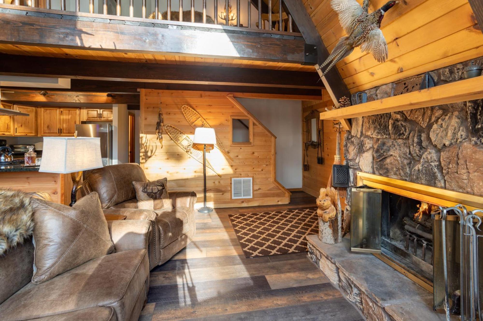 Bear'S Lair By Avantstay 3Mins From Bear Mountain Ski Resort بيغ بير لاكي، سان بيرناردينو، كاليفورنيا المظهر الخارجي الصورة