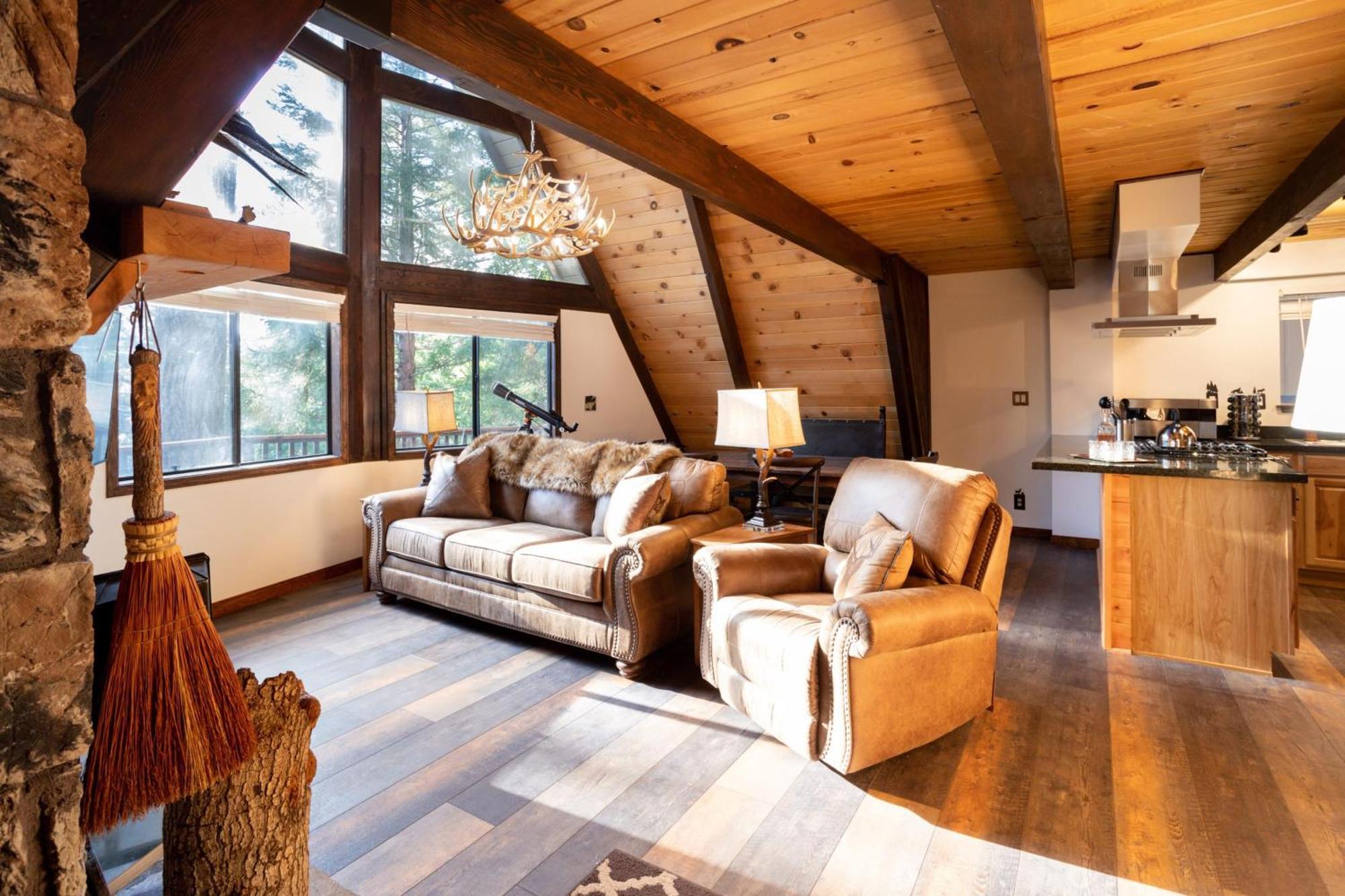 Bear'S Lair By Avantstay 3Mins From Bear Mountain Ski Resort بيغ بير لاكي، سان بيرناردينو، كاليفورنيا المظهر الخارجي الصورة
